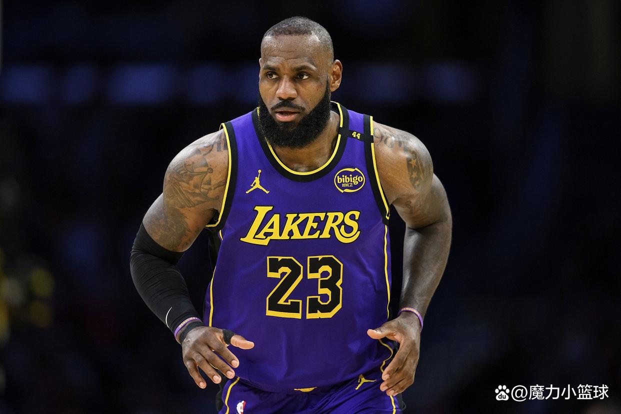 关于战术调整首场状态出色,RNG观众沸腾!,詹姆斯重返赛场上演精彩一战的信息 关于战术调整首场状态出色,RNG观众沸腾!,詹姆斯重返赛场上演精彩一战的信息