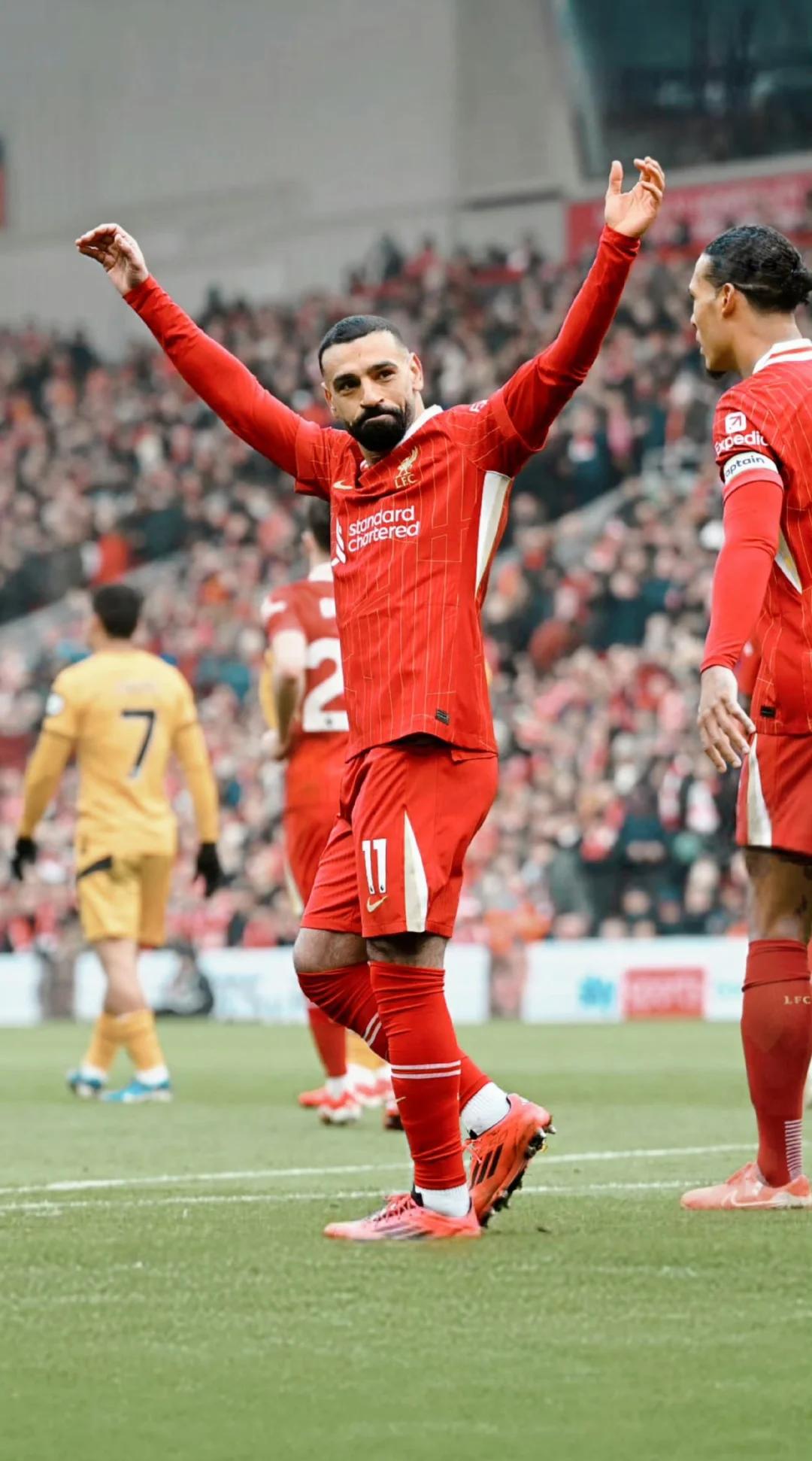 萨拉赫在雄鹿比赛中比赛局势复杂，持续失利引发热议！上演精彩一战