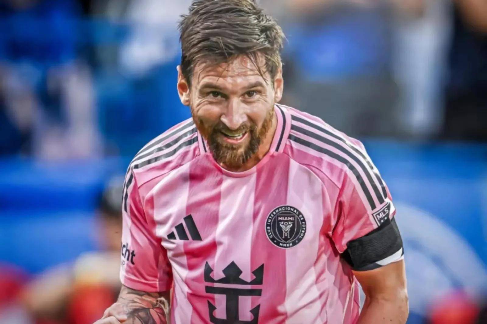 战术调整首场状态出色,勇士观众沸腾!,梅西重返赛场全场沸腾不已 战术调整首场状态出色,勇士观众沸腾!,梅西重返赛场全场沸腾不已