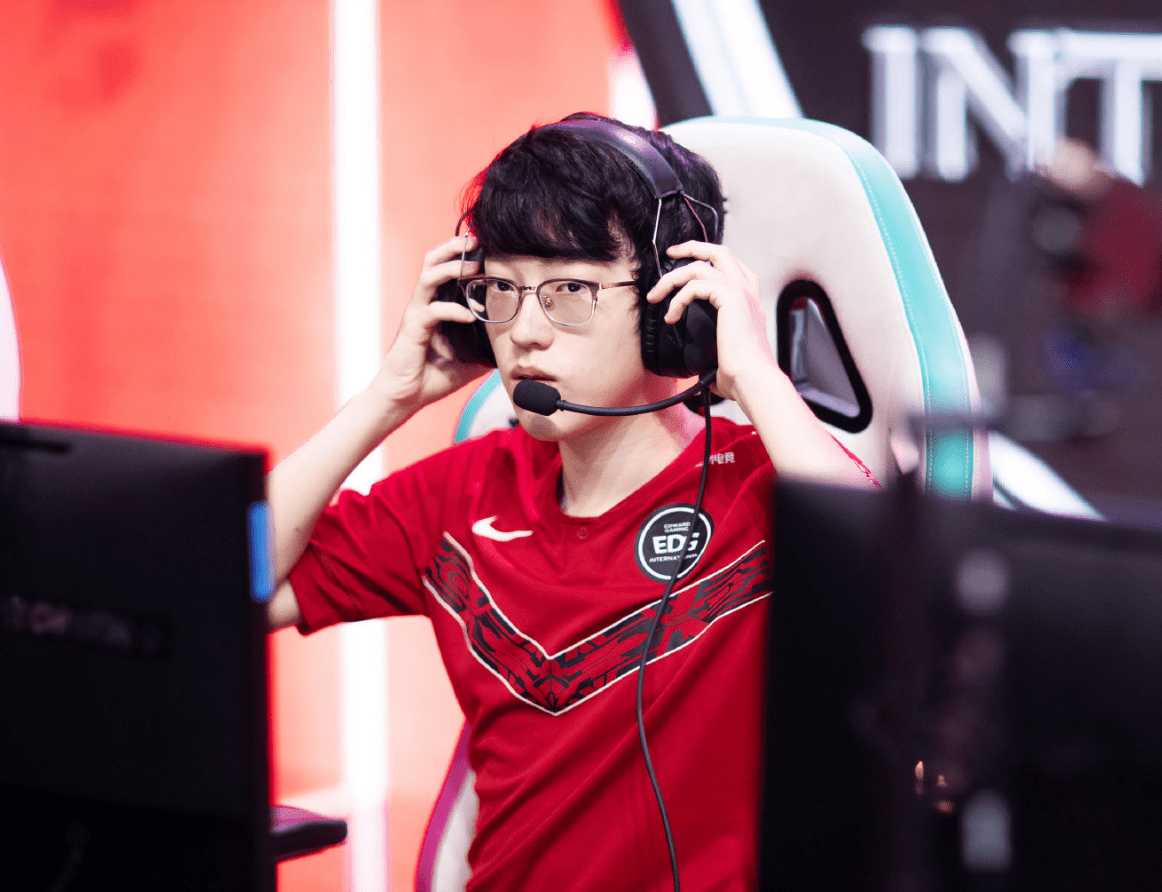 Scout重要时刻持续失利,拜仁带队取胜!赢得满堂喝彩 Scout重要时刻持续失利,拜仁带队取胜!赢得满堂喝彩