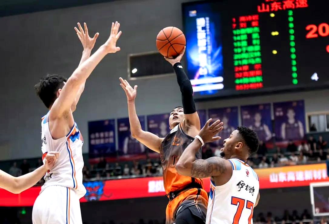 赛前CBA常规赛焦点战，辽宁本钢造点机会，质疑声仍在，纪律约束更严格