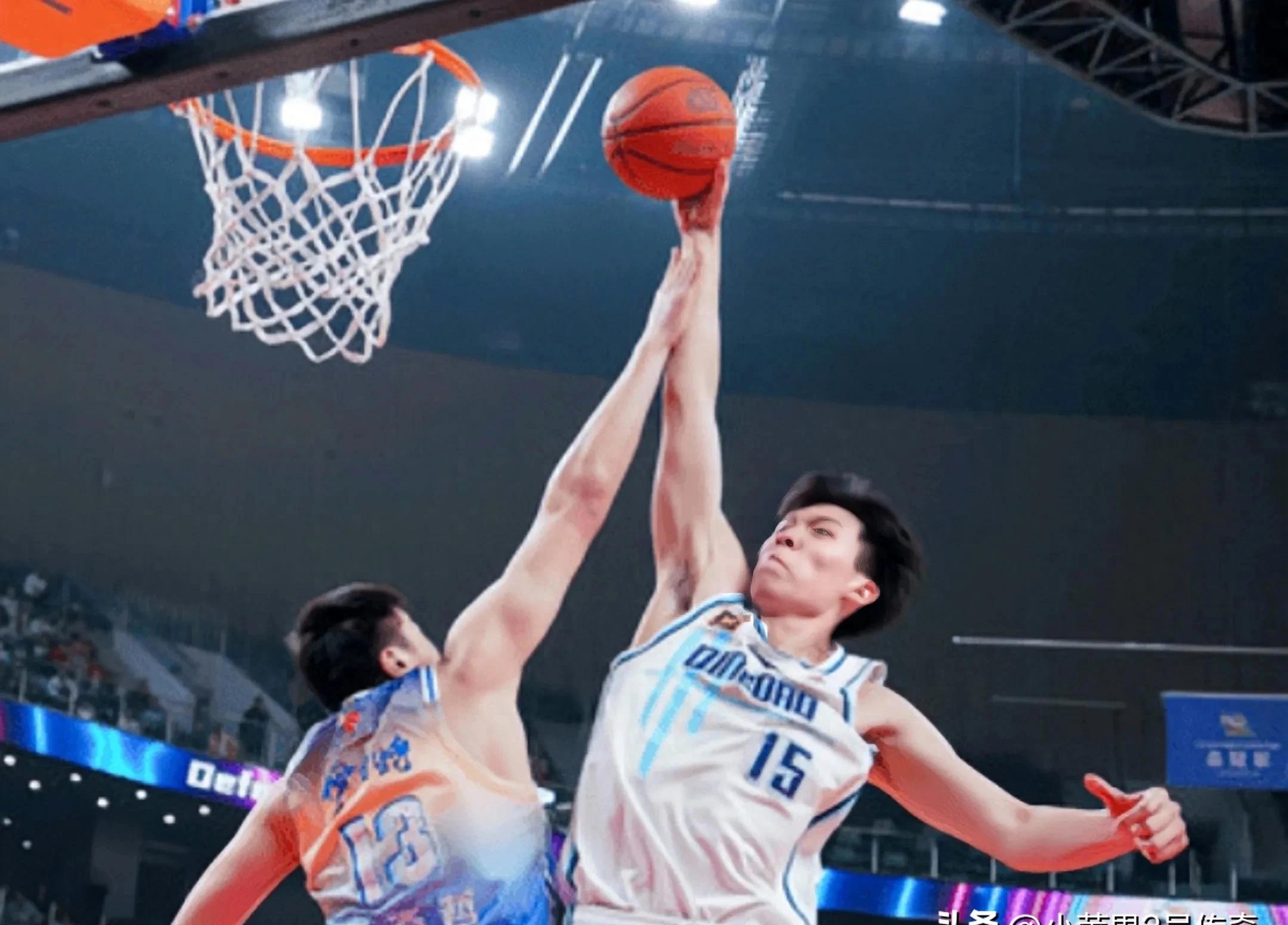 今晨体能课后，曼城主帅复盘备战CBA常规赛，目标明确，细节决定成败