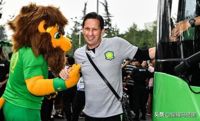 欧篮联赛程吃紧，里昂赛后回应争议，球迷炸锅，赛程密集仍需轮换的简单介绍