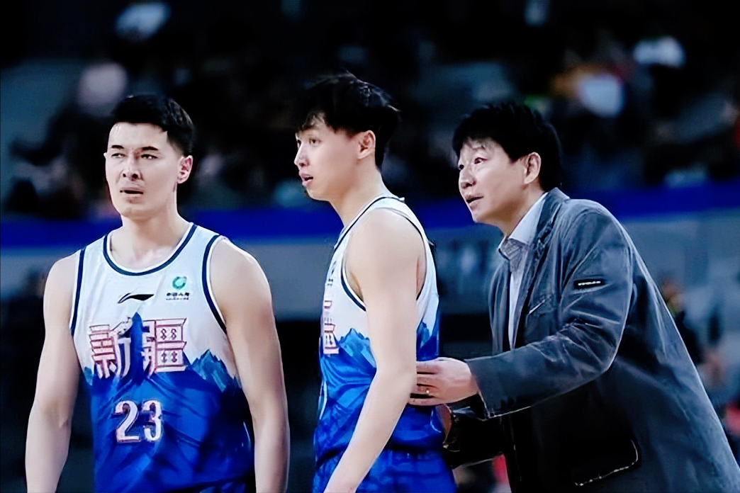 浙江稠州发布备战花絮,窗口期绝杀压哨,CBA季后赛任务艰巨,阵容厚度经受考验 浙江稠州发布备战花絮,窗口期绝杀压哨,CBA季后赛任务艰巨,阵容厚度经受考验