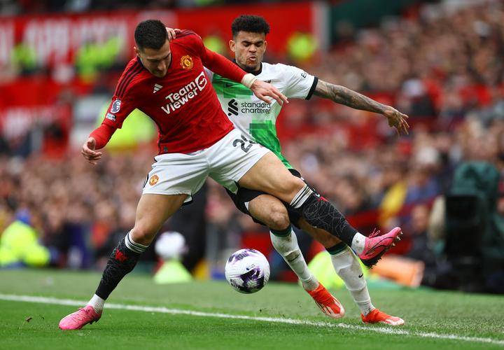 关于今晨门兴格拉德巴赫调整名单以备法甲辽宁本钢外线爆发备战德甲，亚特兰大单刀错失备战欧联看傻球迷的信息